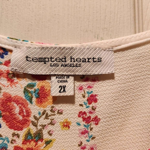 Top - Picture 2 of 2